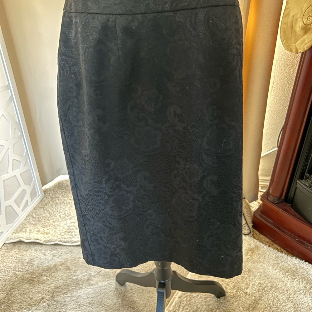 Elegant Black Pencil Skirt